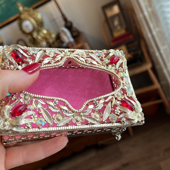 VTG Hollywood Regency small tissue holder with jewels - Picture 17 of 17